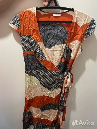 Платье на запах 42 размер