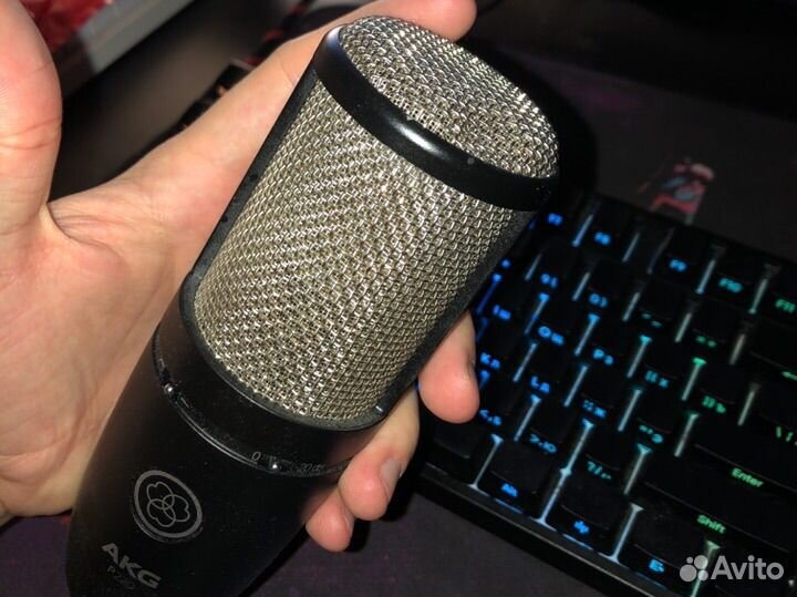 Микрофон AKG P220+комплект