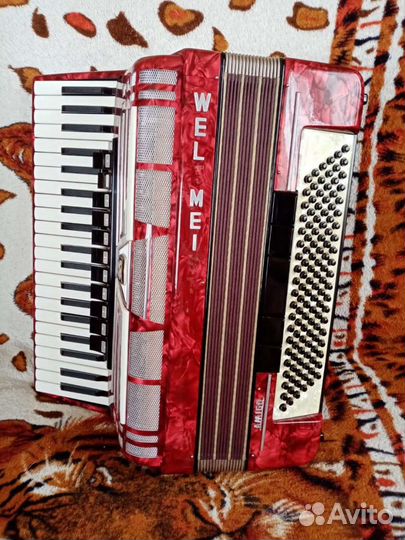 Аккордеон Weltmeister amigo
