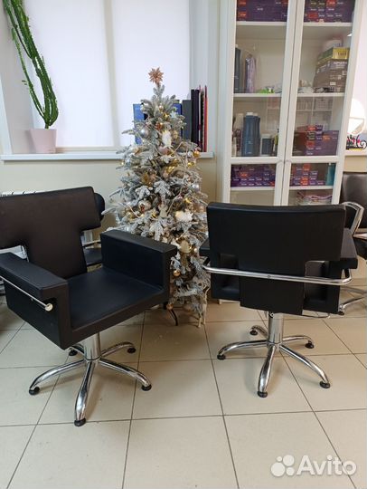 Парикмахерское кресло бу