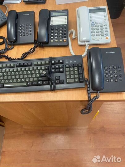 Офисная техника (телефон, факс, клавиатура)