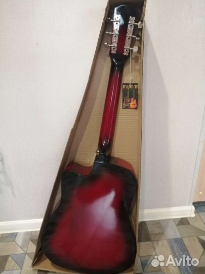 Акустическая гитара