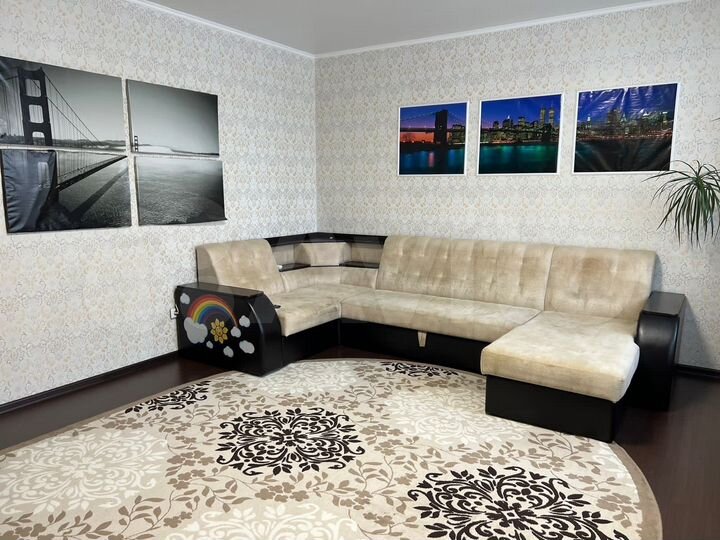 2-к. квартира, 74 м², 3/9 эт.