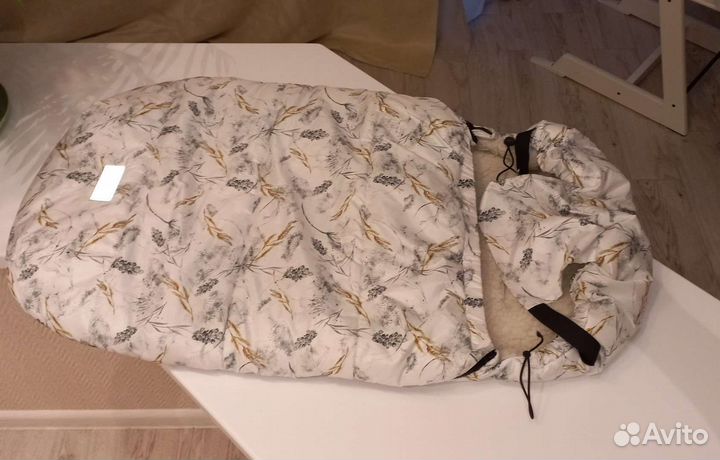 Очень красивый зимний конверт на выписку, прогулки