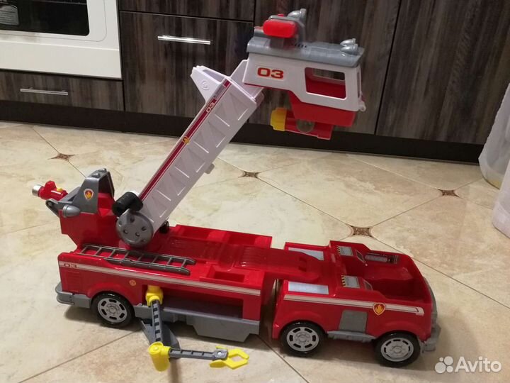 Машинка игрушка