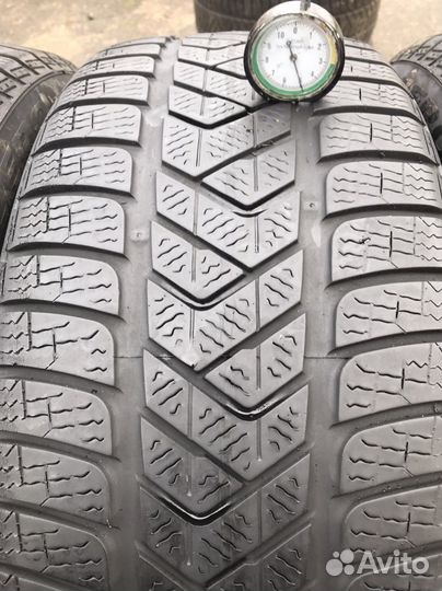 Pirelli Winter Sottozero 3 245/45 R19 V