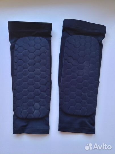 Защита для футбола на ноги