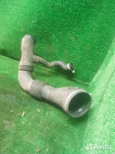 Патрубок воздушного фильтра Ford Focus 2 купе 1.8