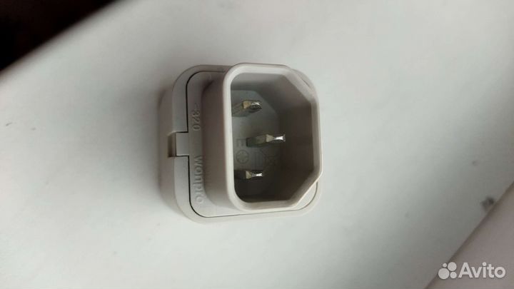 Переходник с любой сетевой вилки на разъём IEC C14