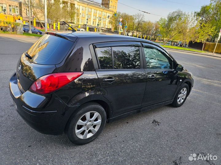 Nissan Tiida 1.6 AT, 2011, 130 000 км