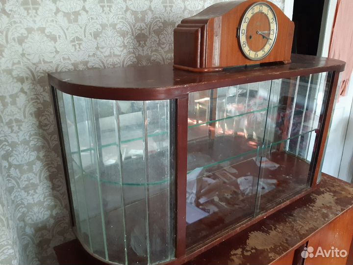 Сервант выпуска конца 1950-х годов