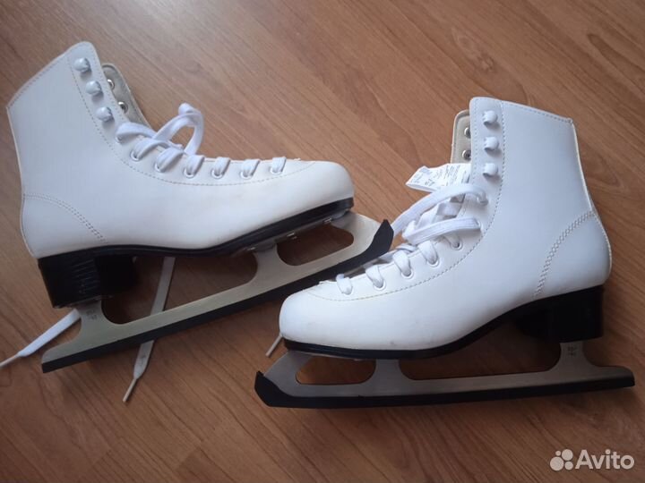 Коньки фигурные 37 р. с сумкой и щитками