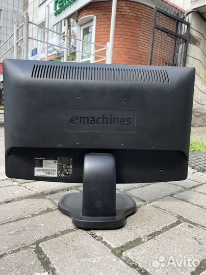 Emachines 19' широкоформатный 16:9