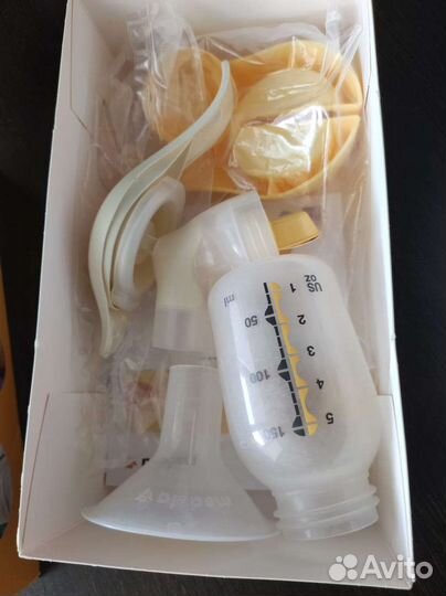 Молокоотсос Medela ручной