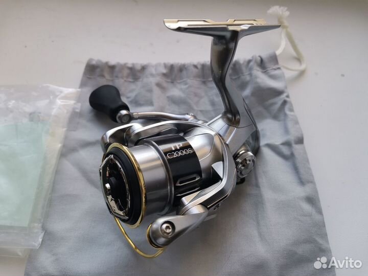 Катушка shimano 18 stella c2000s