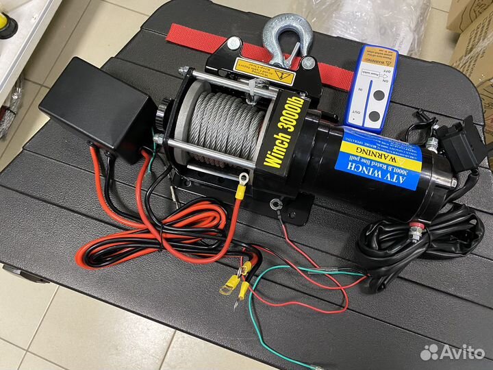 Лебедка Electric Winch 3000 lbs 12V стальной трос