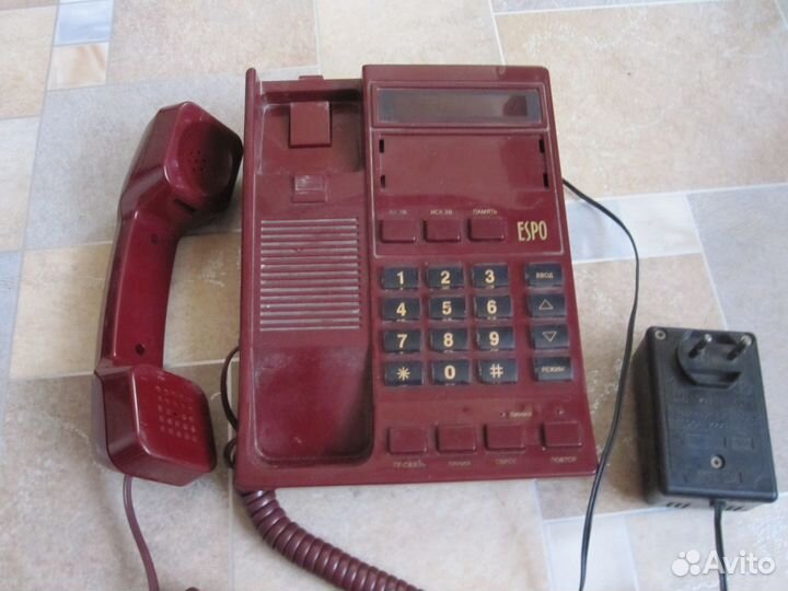 Кнопочные стационарные и дисковый телефоны б/у