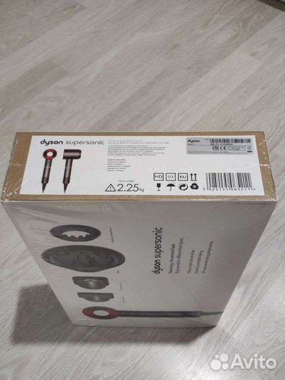 Фен Dyson supersonic