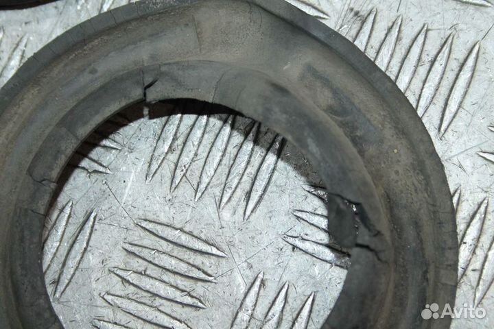 Опоры задних пружины комплект Mazda MPV LW