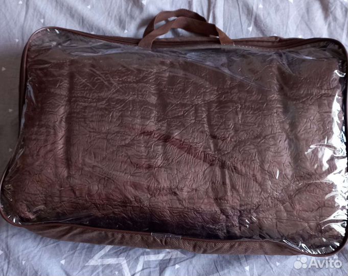 Покрывало на кровать новое