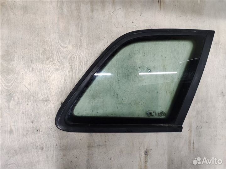 Форточка задняя правая Audi A3 8P