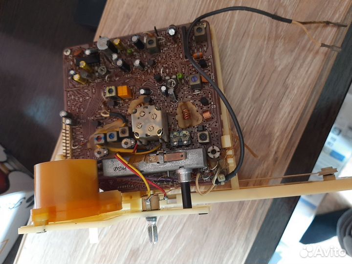 Тюнер Шарп 777