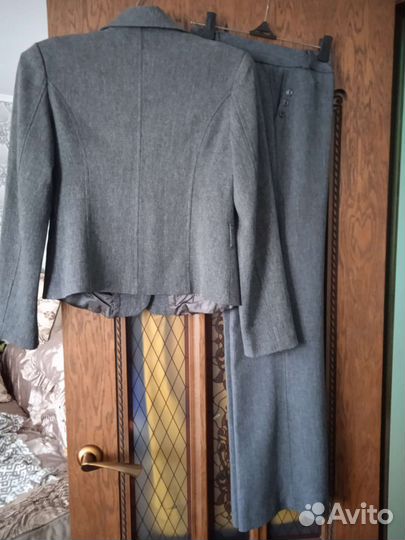 Брючный костюм женский 46