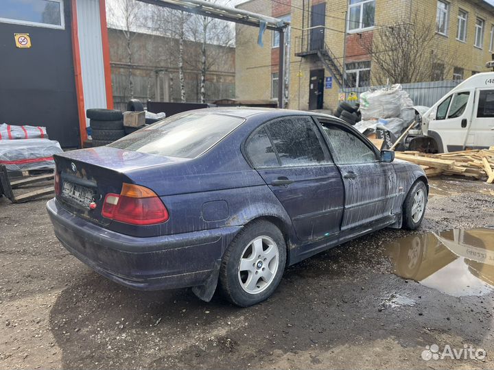 В разборе Bmw 316 e46 1999 М43TUB19 1.9i 194Е1