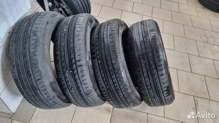 Yokohama BluEarth AE50 SUV 215/65 R17
