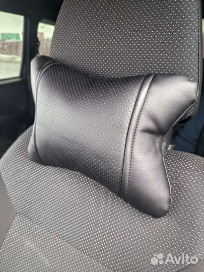 Автомобильная подушка 2шт новые