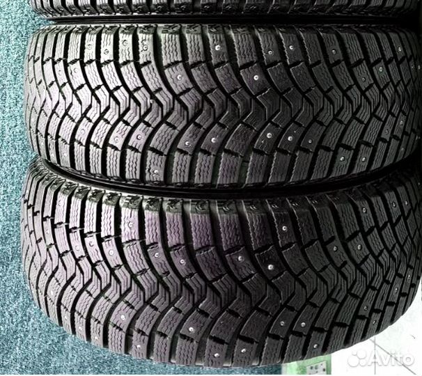 Michelin X-Ice North 2 225/60 R18 104T