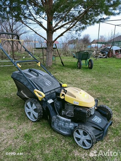 Газонокосилка бензиновая самоходная бу