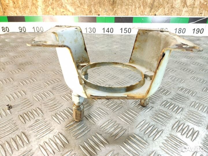 Кронштейн крепления запасного колеса Vaz Niva