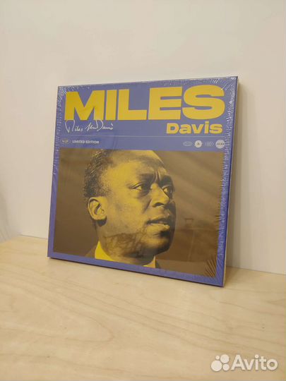 Miles Davis бокс винила Jazz monuments