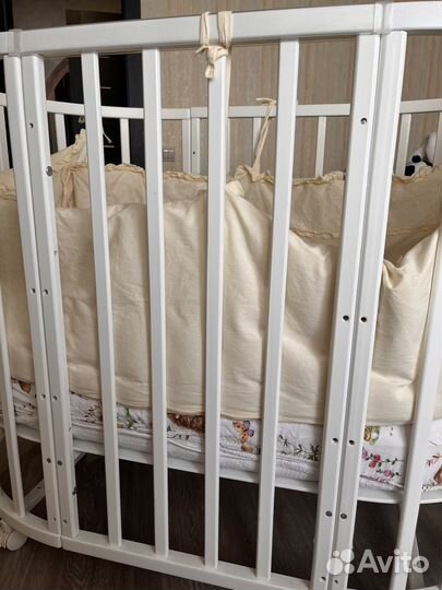 Детская кроватка с маятником 7в1