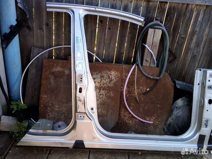 Боковина qashqai