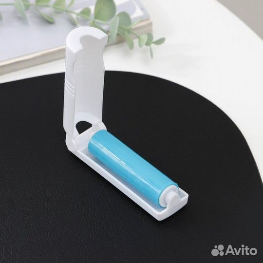 Ролик для чистки одежды силиконовый в футляре скла