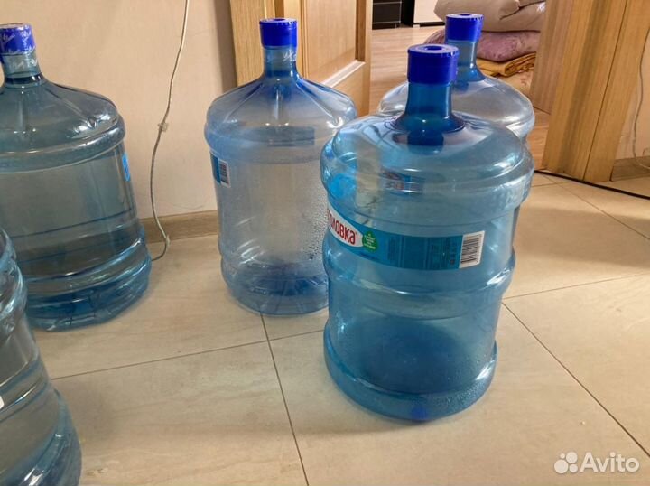 Бутылка от кулера для питьевой воды 19 литров