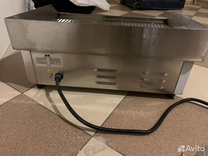 Электрогриль Hurakan, жарочная поверхность