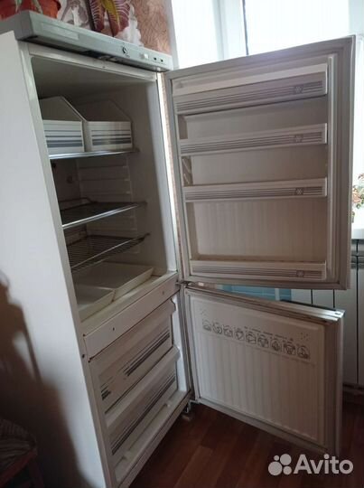 Двухкамерный холодильник Мир