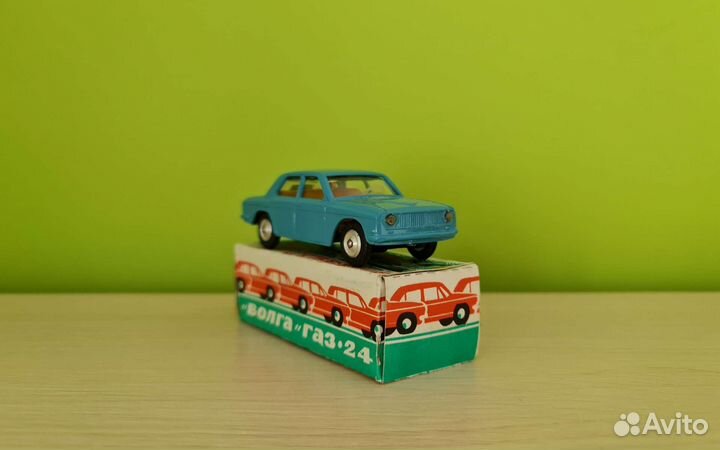 Игрушка Волга