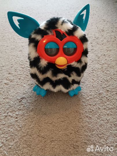 Игрушка Furby требует ремонта
