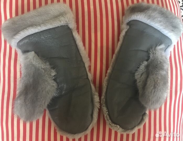 Варежки голубая норка