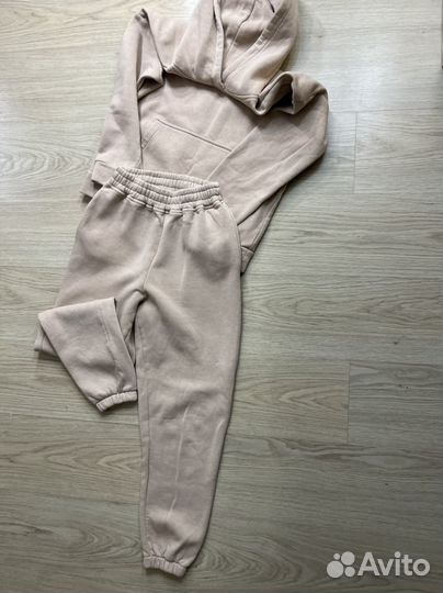 Спортивный костюм женский