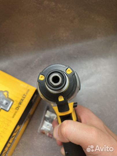 Импакт dewalt DCF887