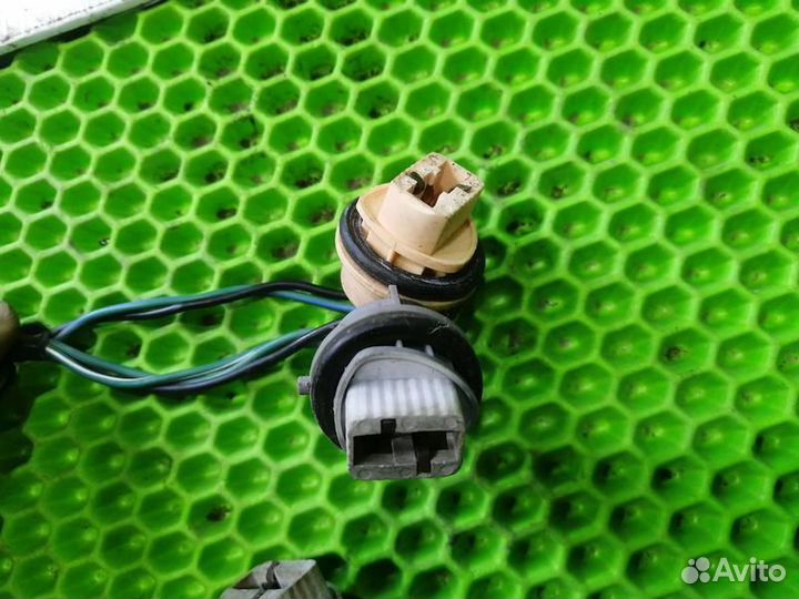 Проводка заднего фонаря Mitsubishi Lancer X