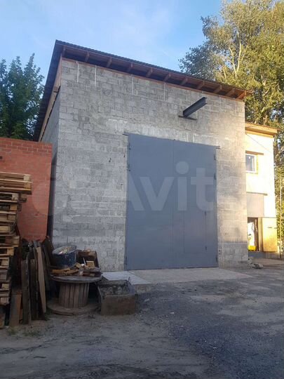 Гараж, > 30 м²