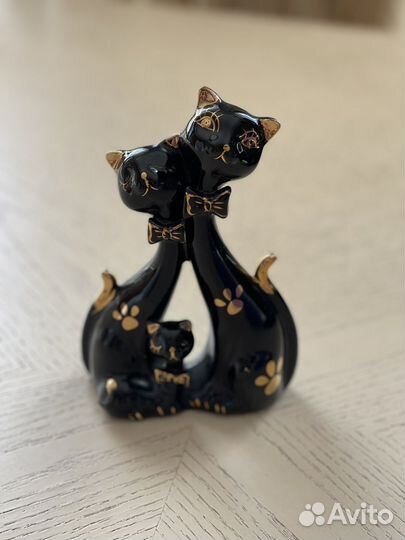 Статуэтка кошек