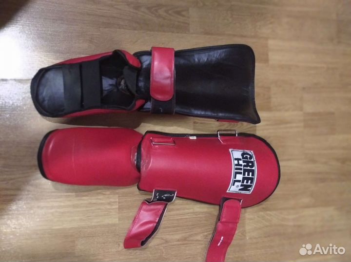 Защита голени и стопы, шлем