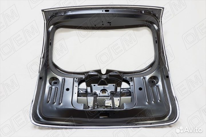 Крышка багажника для Renault Duster 2010-2015 485877